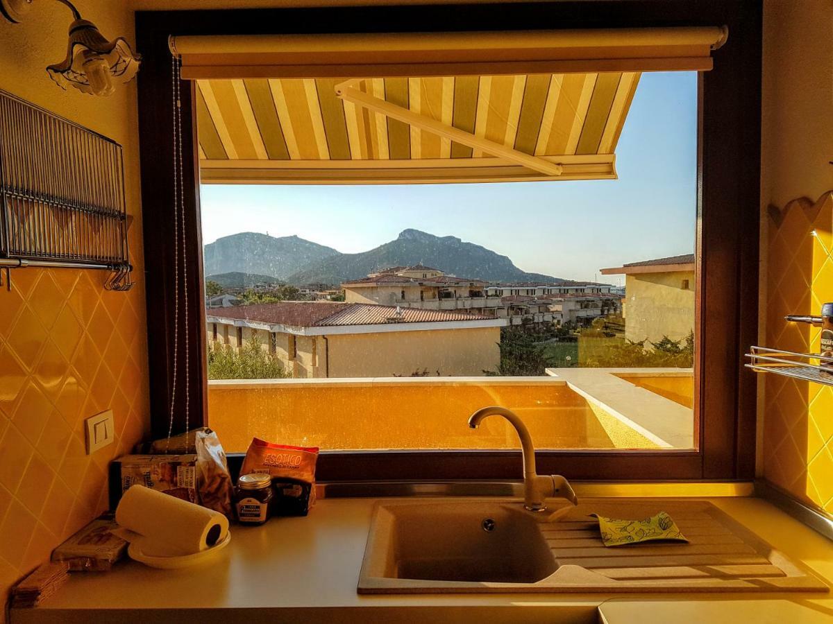 La Casa Di Chris Apartment Golfo Aranci Bagian luar foto