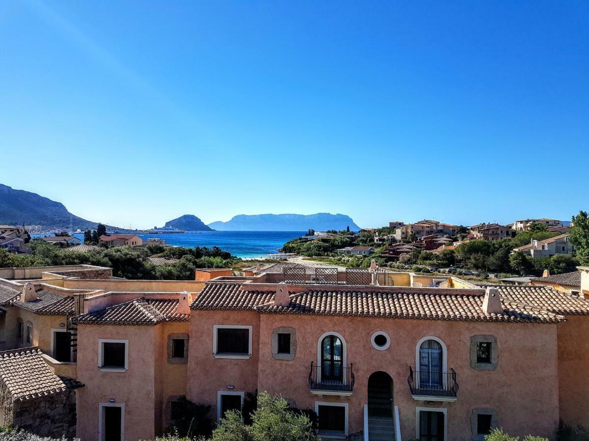 La Casa Di Chris Apartment Golfo Aranci Bagian luar foto