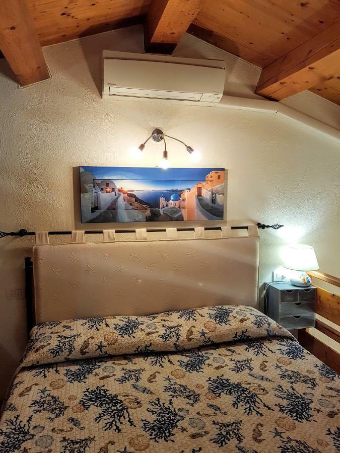 La Casa Di Chris Apartment Golfo Aranci Bagian luar foto