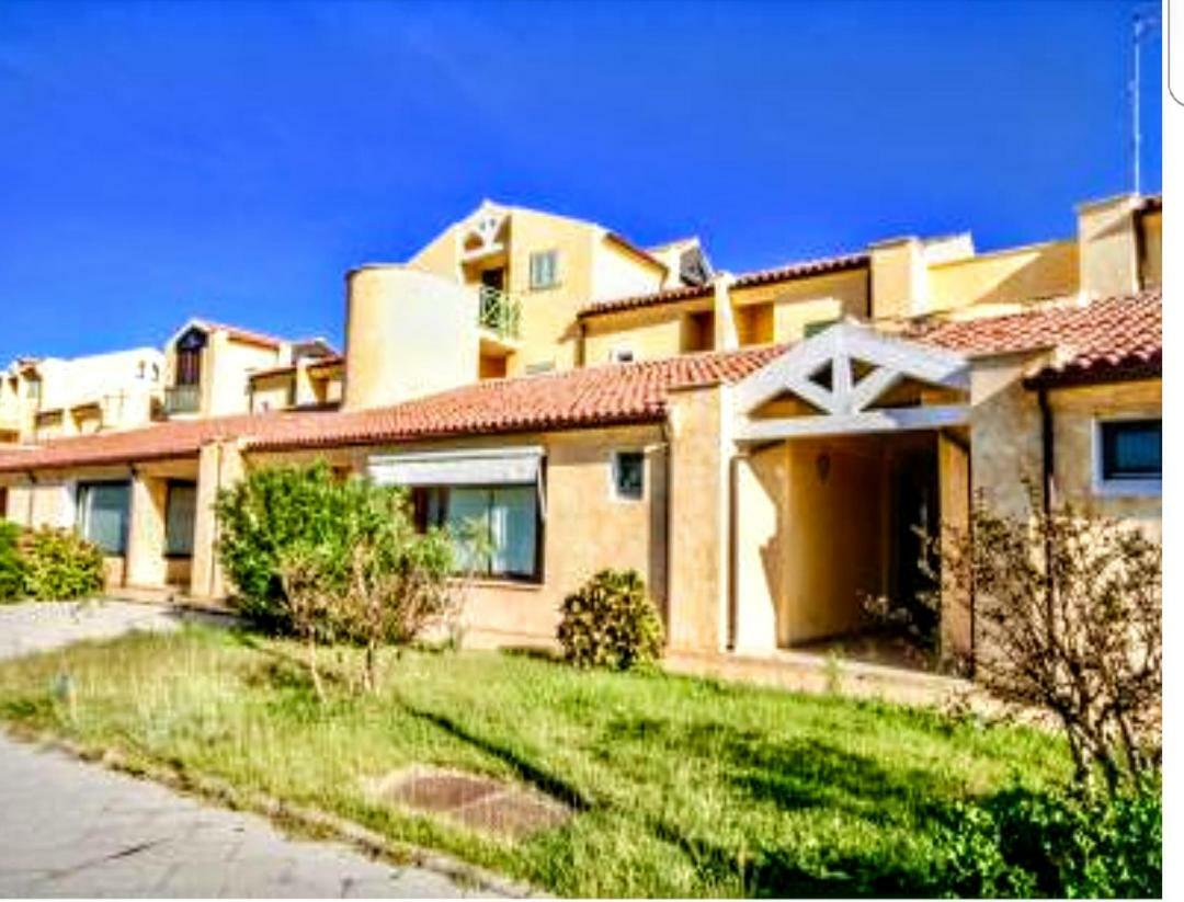 La Casa Di Chris Apartment Golfo Aranci Bagian luar foto
